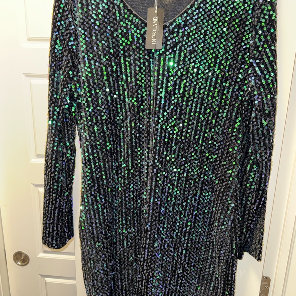 City Triangles Green Sequin Long Sleeve Dress